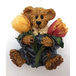 Pin, Teddy Bear & Tulips Resin Unbranded 2"x2"